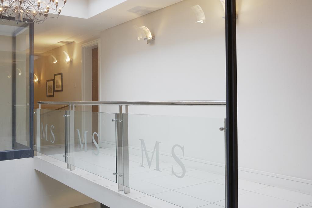 Marine Square Luxury Suites Hermanus Luaran gambar