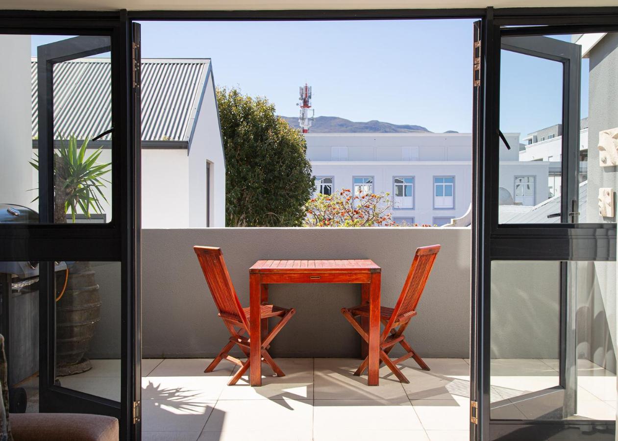 Marine Square Luxury Suites Hermanus Luaran gambar